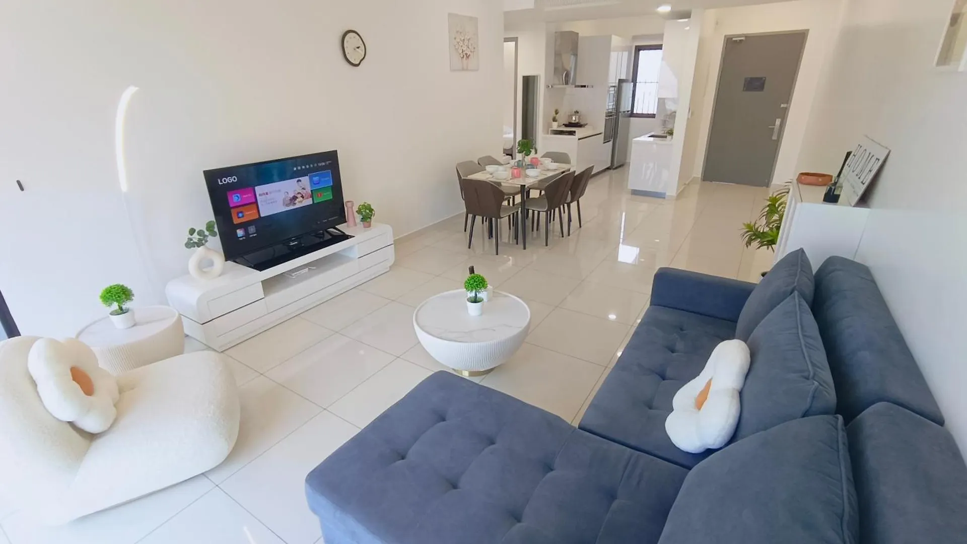 Rooftop Pool, Up To 6 Pax, 2 Bedrooms, 2 Bathrooms, 2 Car Parks By Star Home George Town 0*,  Malaysia